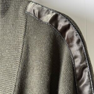 Beautiful‎ White House Black Market Olive Green Open Cardigan with Satin Trim